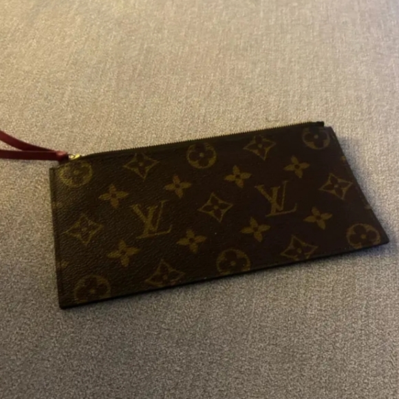 Louis Vuitton Leather Clutch/Pouch Bag - Picture 7 of 9